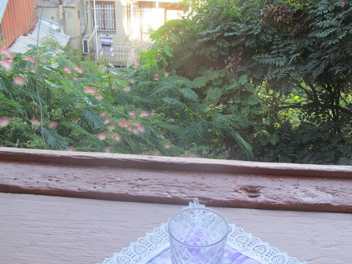 Grandma'S Hotel Tbilisi Exterior photo