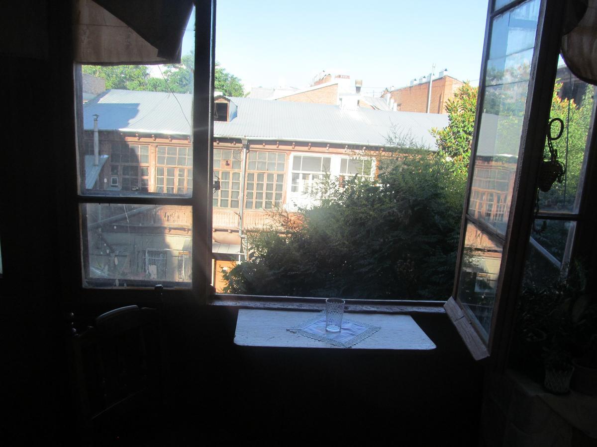 Grandma'S Hotel Tbilisi Exterior photo