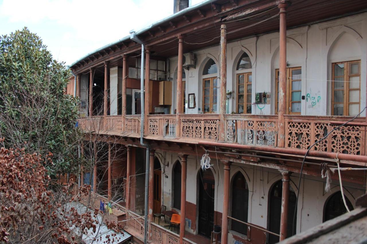 Grandma'S Hotel Tbilisi Exterior photo